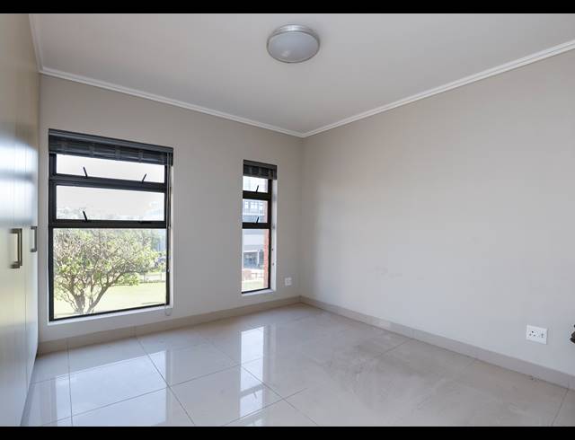 2 BEDROOM APARTMENT FOR SALE IN UMHLANGA CENTRAL